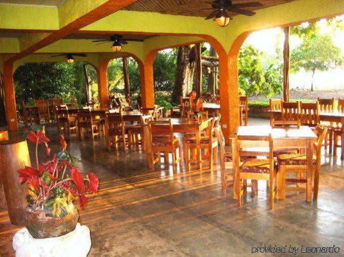 Iguana Lodge Beach Resort Puerto Jiménez المطعم الصورة